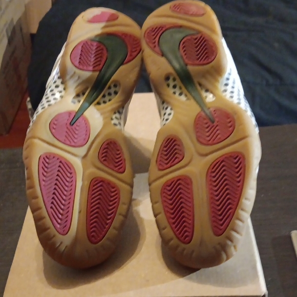 Nike Air Foamposite Pro (GS) Rare 2015 White Gucci Mens 6.5 Womens 8 EUC - Picture 9 of 10